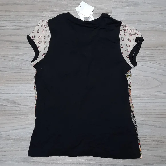 Bila top size small NWT - Picture 7 of 7